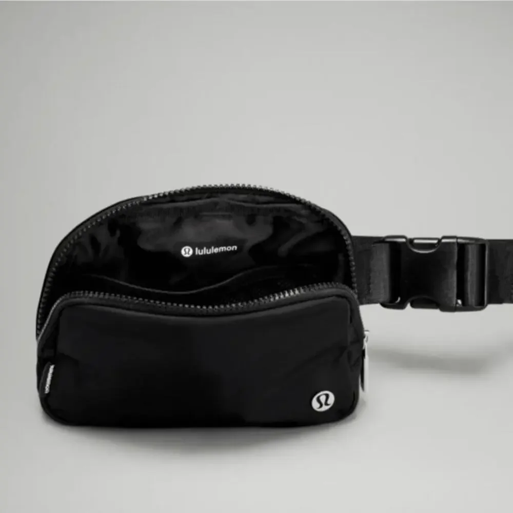 NWT Lululemon Everywhere Belt Bag 1L - Black OS - Picture 7 of 7